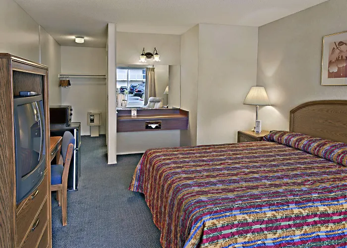 Ramada By Wyndham Anaheim Convention Center